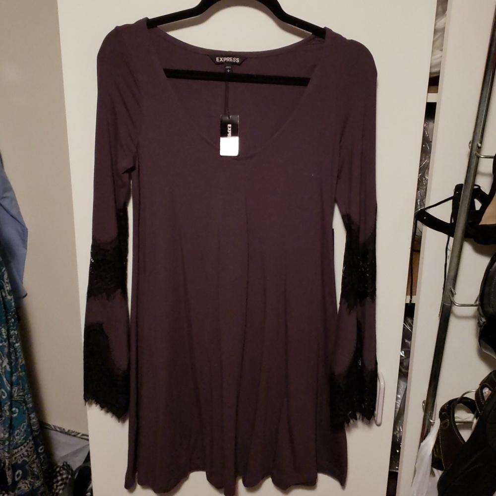 Casual dress with bell sleeve